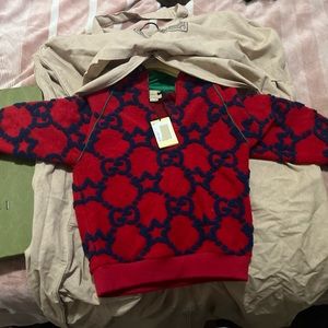 Kids Gucci 2piece warm up set. Worn only once. Too small for son.